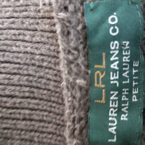 Ralph Lauren Petites. Size S Olive Green Sweater with Toggles - Picture 7 of 7